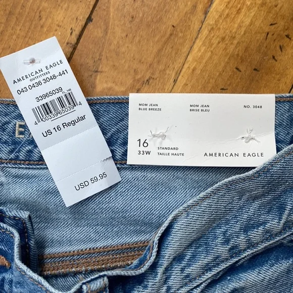 NWT AE Ripped Mom Jean - Picture 6 of 10